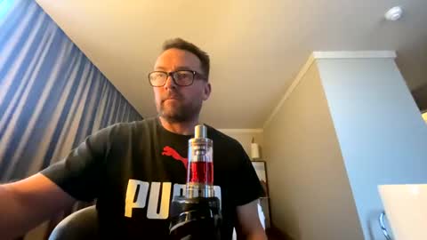 Snapshot of sharksboy16 chatting on October 2025 07:54:02 AM Sharksboy online show from October 2025 07:54:02 AM