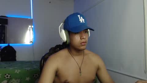 Snapshot of sharky_g chatting on January 2025 07:03:01 AM Frqnko online show from January 2025 07:03:01 AM