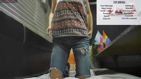 Snapshot of sharkysimon chatting on November 2025 03:48:01 AM sharkysimon online show from November 2025 03:48:01 AM