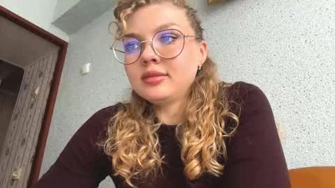 Snapshot of sharleencombest chatting on March 2026 11:38:01 AM Lola online show from March 2026 11:38:01 AM