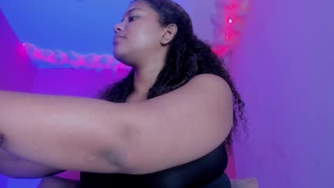 Sharlot online show from November 2025 12:16:01 PM