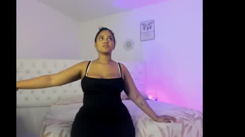 Sharlot online show from November 2025 12:19:02 PM