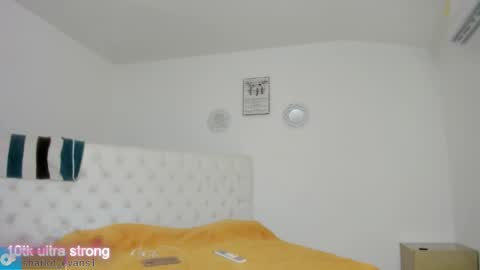 Sharlot online show from December 2025 12:00:02 PM