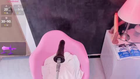 sharlotthe_bigass online show from February 2026 11:01:01 PM