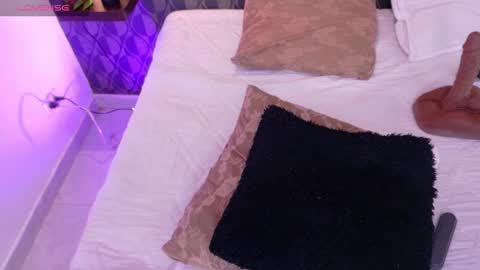 Sharom  online show from March 2025 06:21:02 PM