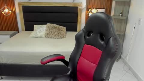 M A G N O  online show from November 2025 01:02:01 PM