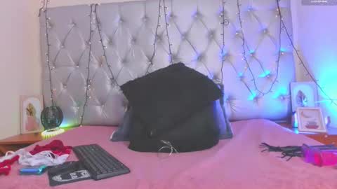 Snapshot of sharonths chatting on June 2026 06:40:02 PM sharonths online show from June 2026 06:40:02 PM