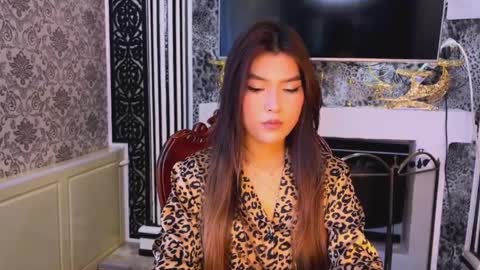 Snapshot of shauntawoten chatting on April 2026 07:19:01 AM Maya online show from April 2026 07:19:01 AM