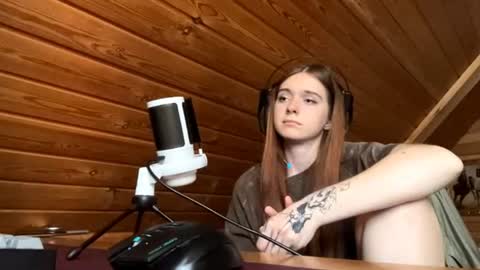Snapshot of shavonflosi chatting on June 2026 10:15:01 AM Maria online show from June 2026 10:15:01 AM