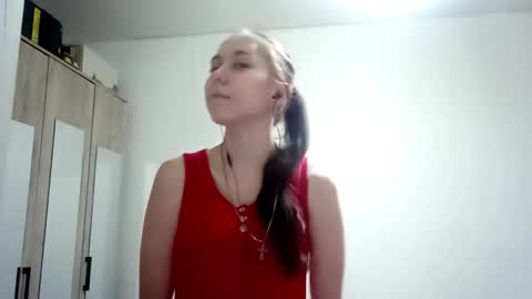 Annette online show from December 2025 11:41:02 AM