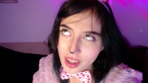 Shayla 3 online show from October 2025 02:02:01 PM