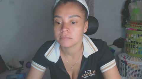 Snapshot of shayna_cute chatting on May 2026 03:48:01 AM Shayna online show from May 2026 03:48:01 AM