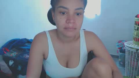 Snapshot of shayna_cute chatting on June 2026 03:50:01 PM Shayna online show from June 2026 03:50:01 PM