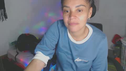 Snapshot of shayna_cute chatting on June 2026 02:01:01 AM Shayna online show from June 2026 02:01:01 AM
