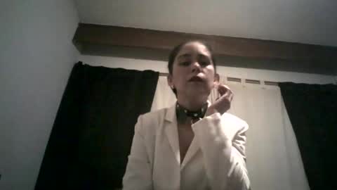 Shazmyn28 online show from May 2026 05:13:01 AM
