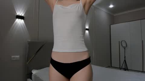 Snapshot of she_angell chatting on July 2026 04:48:02 AM Anny online show from July 2026 04:48:02 AM