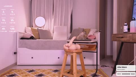 Snapshot of she_lau_ghs chatting on January 2025 06:49:02 AM Laura c online show from January 2025 06:49:02 AM