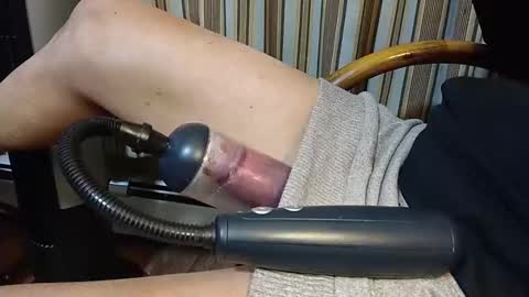 Snapshot of shedevilhung chatting on January 2025 07:22:01 AM SHEDEVILHUNG online show from January 2025 07:22:01 AM