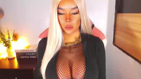 sheenafrost online show from March 2026 08:05:01 PM