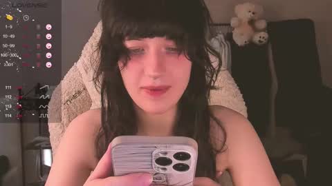 Snapshot of sheeny_shy chatting on March 2026 01:11:02 PM Chiara online show from March 2026 01:11:02 PM