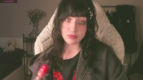 Snapshot of sheeny_shy chatting on April 2026 02:48:02 PM Chiara online show from April 2026 02:48:02 PM