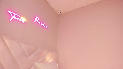 sheila__x online show from April 2026 12:43:01 PM