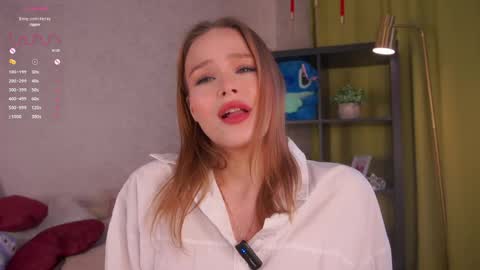 Snapshot of sheliamuyres chatting on April 2026 01:40:01 AM Lina online show from April 2026 01:40:01 AM