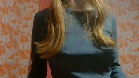 Erika online show from January 2025 12:20:01 AM