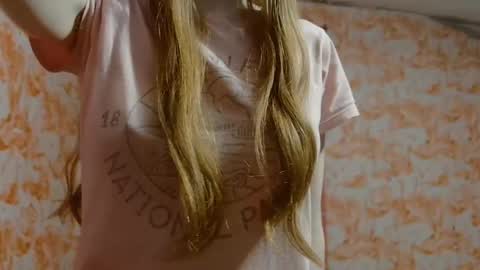 Erika online show from November 2025 03:49:02 AM