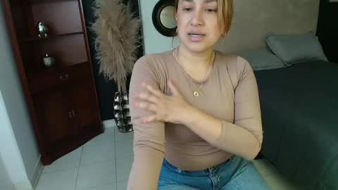 Snapshot of sheryl_jones chatting on May 2026 01:07:01 PM sheryl_jones online show from May 2026 01:07:01 PM