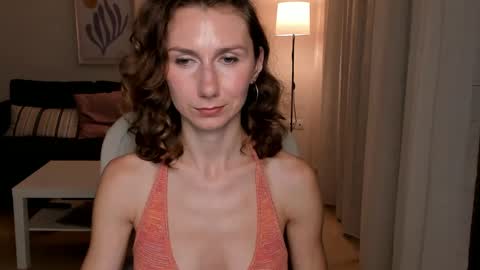Snapshot of shesleepsnaked chatting on December 2024 05:47:02 PM shesleepsnaked online show from December 2024 05:47:02 PM