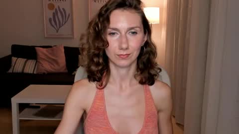 Snapshot of shesleepsnaked chatting on December 2024 09:05:01 PM shesleepsnaked online show from December 2024 09:05:01 PM