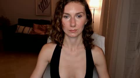 Snapshot of shesleepsnaked chatting on January 2025 08:36:02 PM shesleepsnaked online show from January 2025 08:36:02 PM