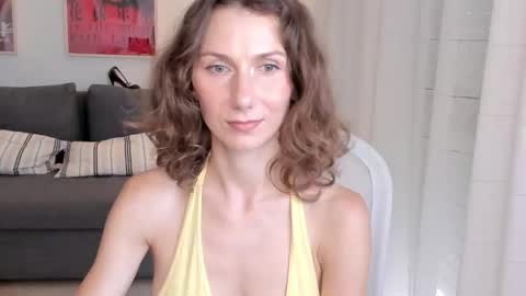 Snapshot of shesleepsnaked chatting on September 2025 05:25:01 PM shesleepsnaked online show from September 2025 05:25:01 PM