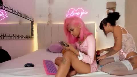 sheyla_vegas online show from December 2025 04:25:02 PM