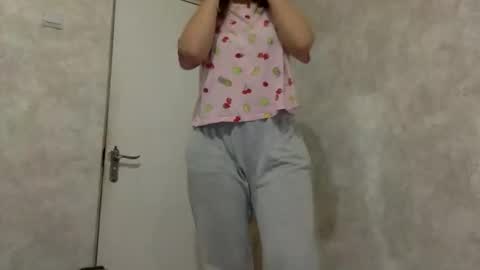 Jesica online show from November 2025 09:15:02 PM