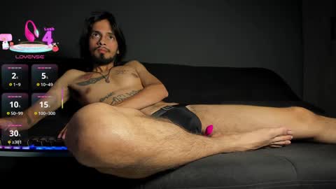 Elliot online show from February 2025 10:15:02 PM