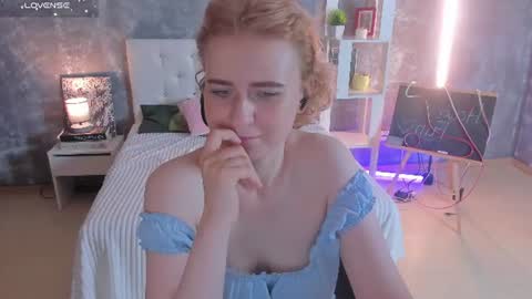 Snapshot of shiny_lisss chatting on August 2026 01:52:02 AM Lisa online show from August 2026 01:52:02 AM