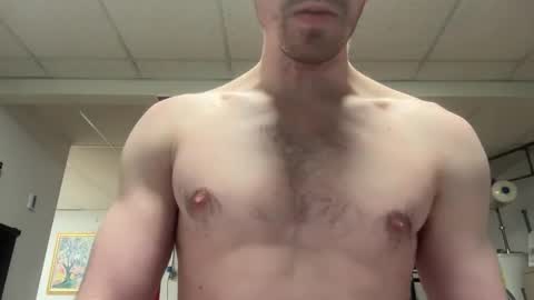 Snapshot of shirtlesshunk15 chatting on February 2026 06:54:01 AM shirtlesshunk15 online show from February 2026 06:54:01 AM