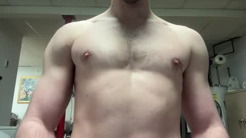 Snapshot of shirtlesshunk15 chatting on February 2026 07:51:01 AM shirtlesshunk15 online show from February 2026 07:51:01 AM