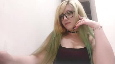 Snapshot of shondrapisani chatting on June 2026 09:13:01 PM shondrapisani online show from June 2026 09:13:01 PM