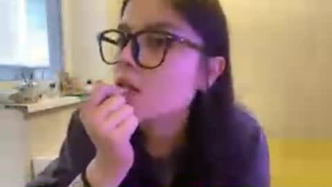 Marie online show from May 2026 02:14:01 PM