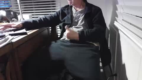 nikolas send dm for an appointment online show from December 2025 03:24:02 AM