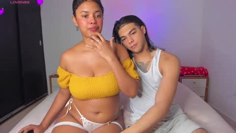 Snapshot of shopia_tony chatting on December 2024 06:59:02 AM Shopia  Tony online show from December 2024 06:59:02 AM