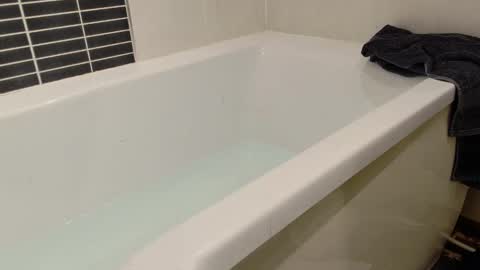 Snapshot of showoffjay46 chatting on January 2026 01:20:01 AM showofjay online show from January 2026 01:20:01 AM