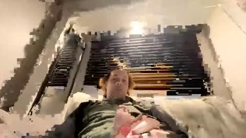 Snapshot of shred4dayz420 chatting on May 2026 08:31:01 AM shred4dayz420 online show from May 2026 08:31:01 AM