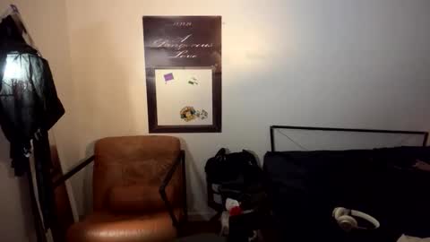 Snapshot of shreddylong chatting on May 2026 02:27:02 AM shreddylong online show from May 2026 02:27:02 AM