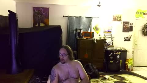 Snapshot of shredmancer chatting on May 2026 02:08:02 AM shredmancer online show from May 2026 02:08:02 AM
