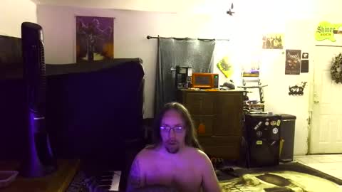 Snapshot of shredmancer chatting on May 2026 01:55:01 AM shredmancer online show from May 2026 01:55:01 AM