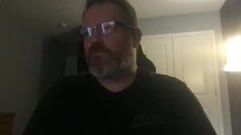 shughes740 online show from November 2025 12:22:02 AM